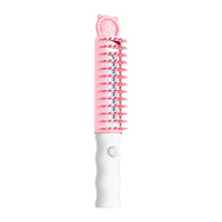 Cepillo BodyLuce Fresh en uso sobre el pelaje